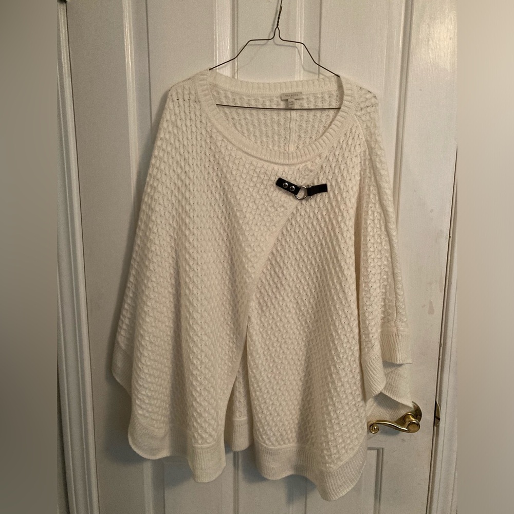 Gorgeous knit sweater/ poncho